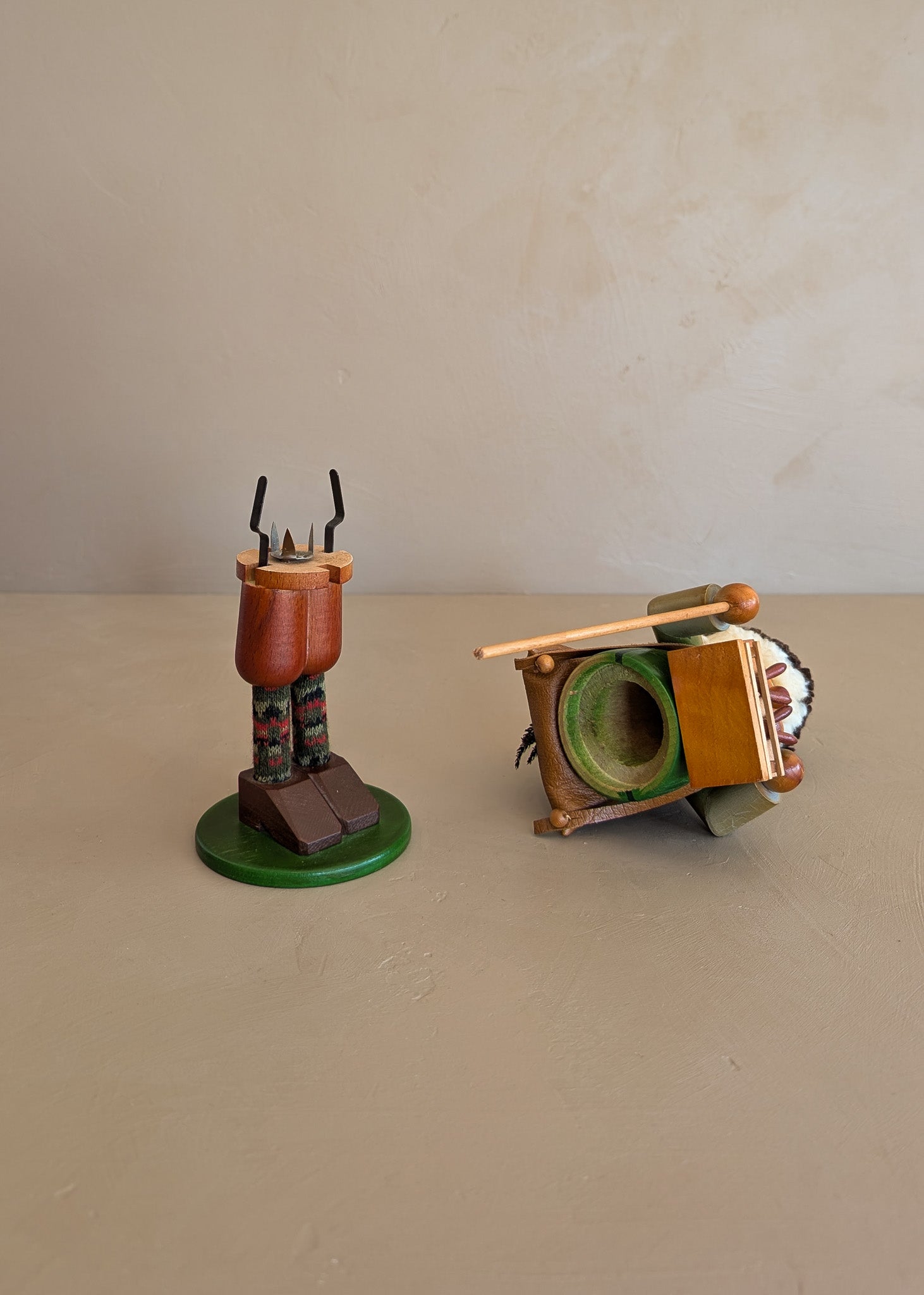 Vintage Wooden Steinbach German Rabbit Bunny Rancher Farmer Smoker with Original Sticker