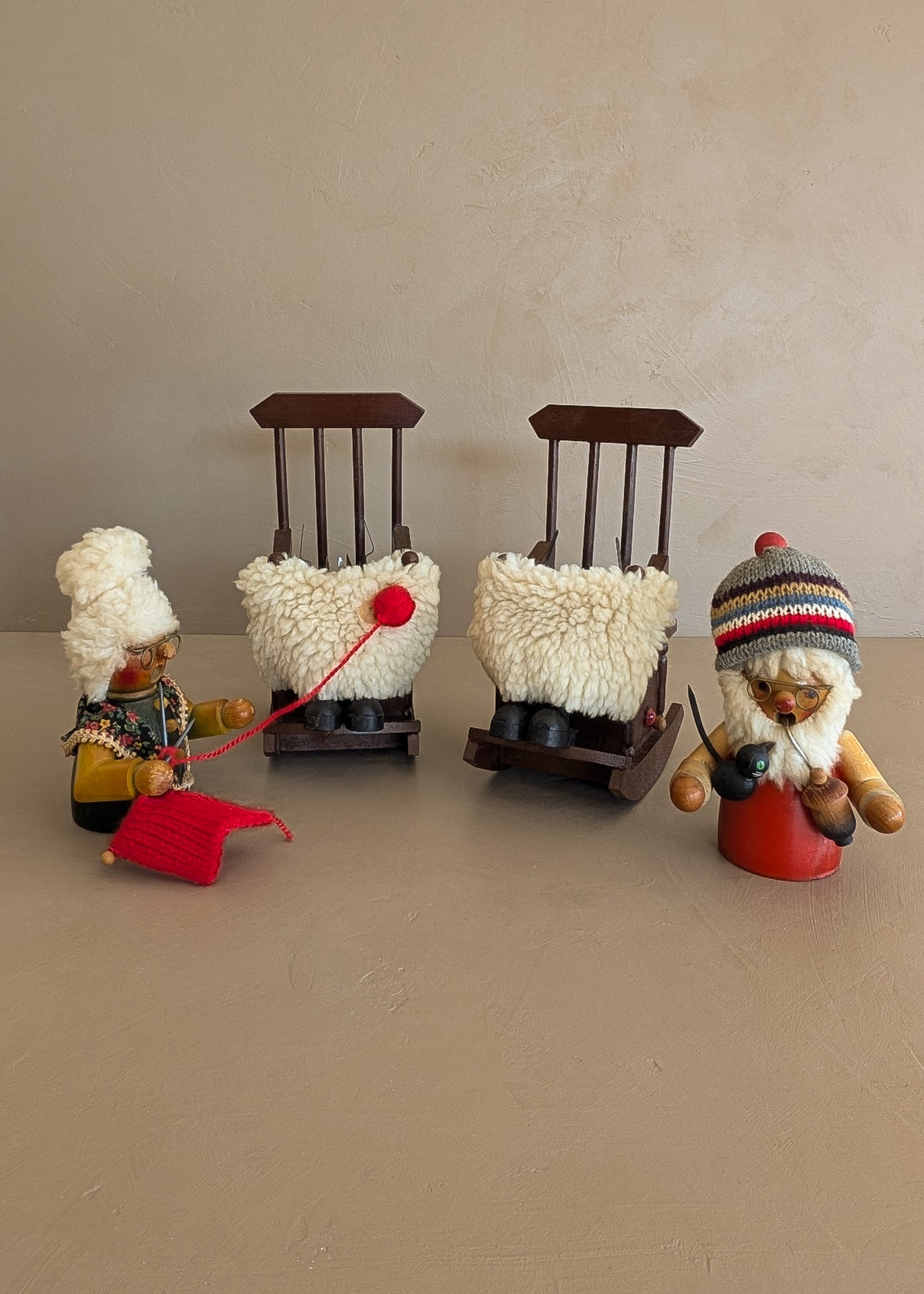 Pair of Vintage Rocking Music Box Wooden Steinbach German Knitting Grandma and Grandpa with Black Cat Smokers