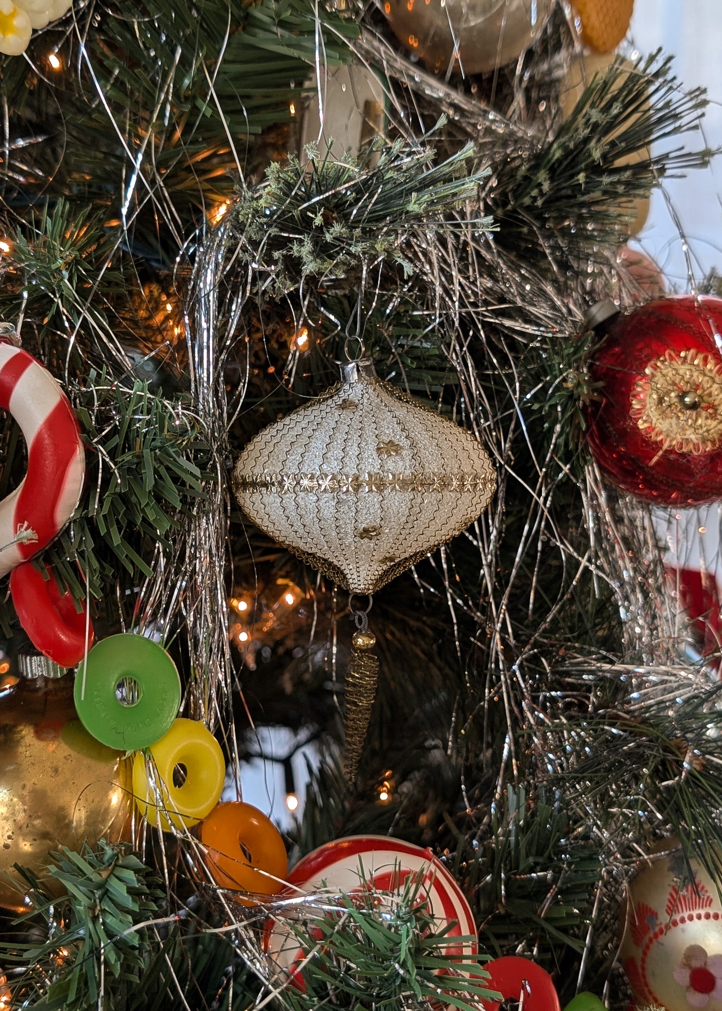 Set of 5 Vintage Midcentury West Germany Mica-Covered Spun Wire Glass Ornaments with Gold Foil Star Detailing