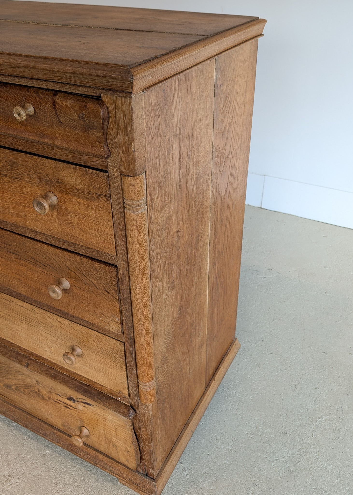 Large Antique Danish Quartersawn White Oak Five-Drawer Dresser with Hidden Handwritten Notes on Drawer Underside