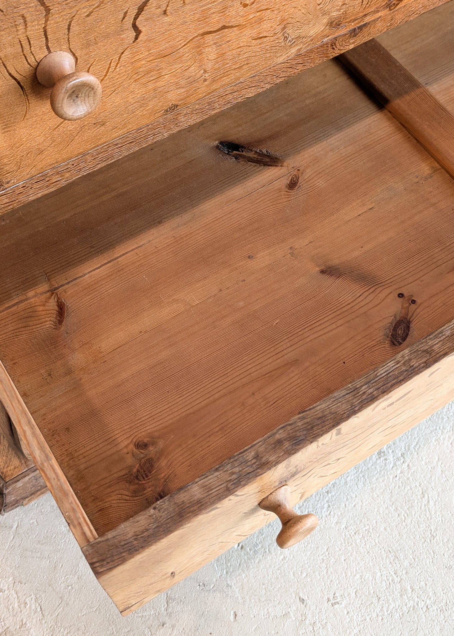 Large Antique Danish Quartersawn White Oak Five-Drawer Dresser with Hidden Handwritten Notes on Drawer Underside