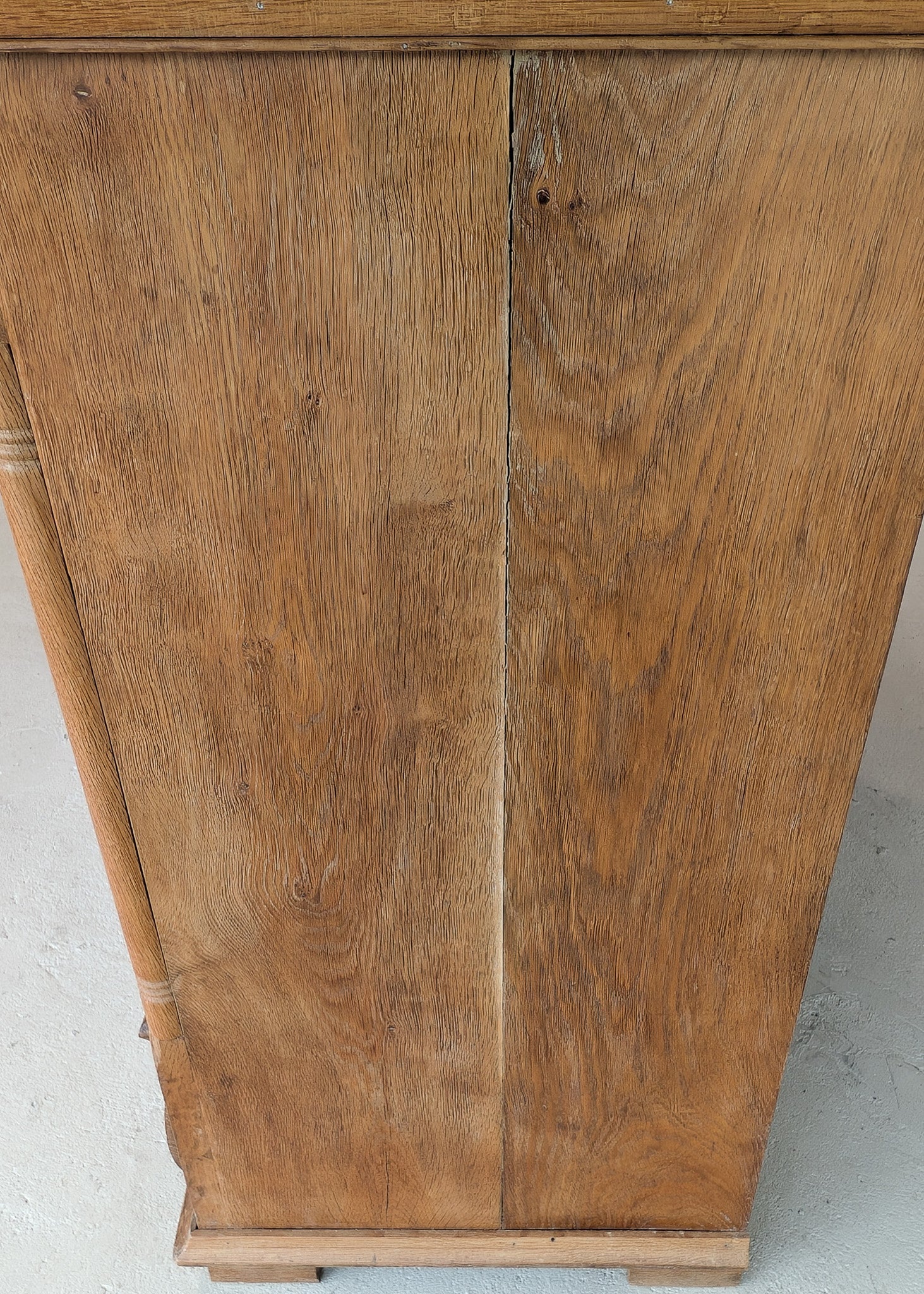 Large Antique Danish Quartersawn White Oak Five-Drawer Dresser with Hidden Handwritten Notes on Drawer Underside