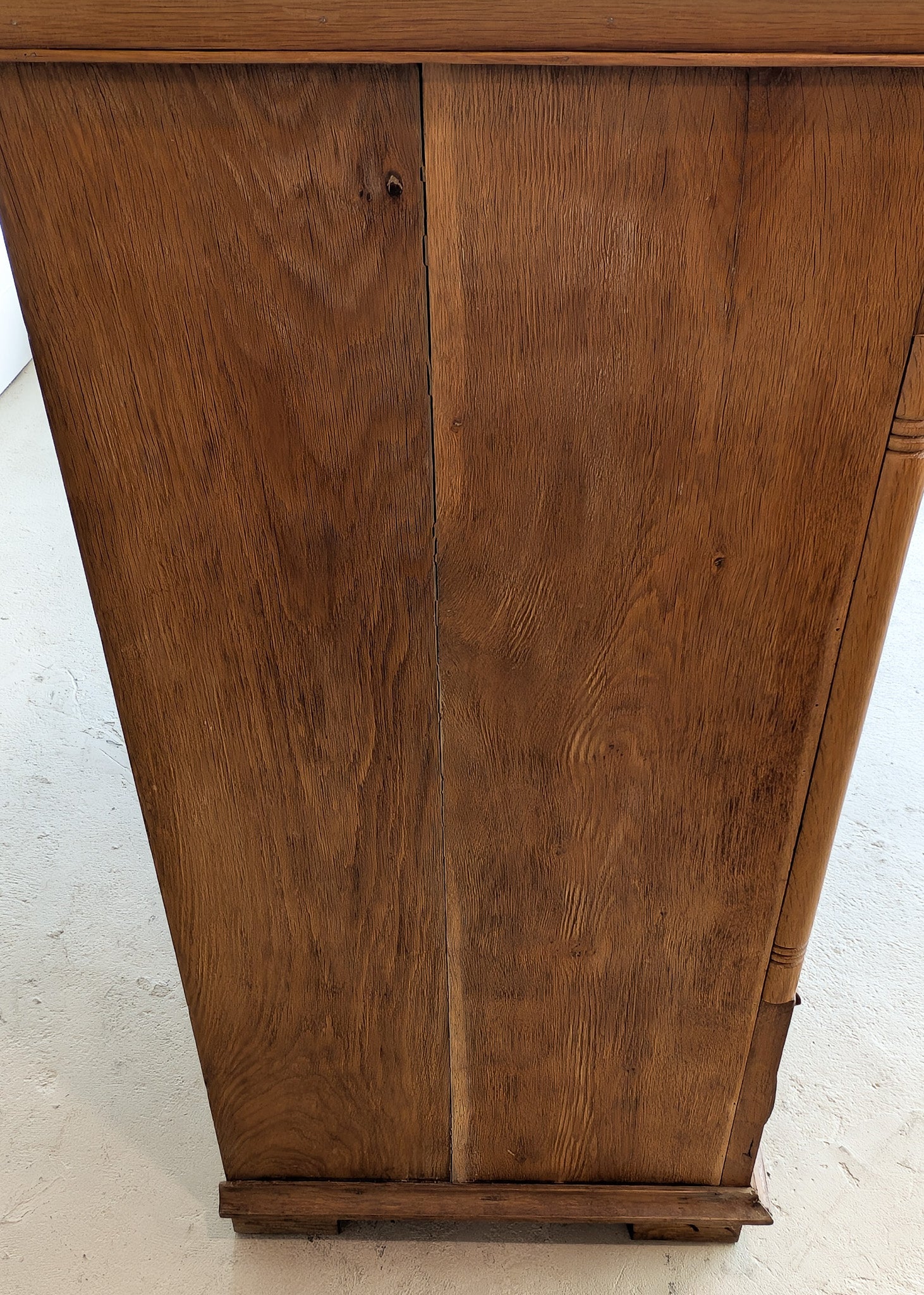 Large Antique Danish Quartersawn White Oak Five-Drawer Dresser with Hidden Handwritten Notes on Drawer Underside