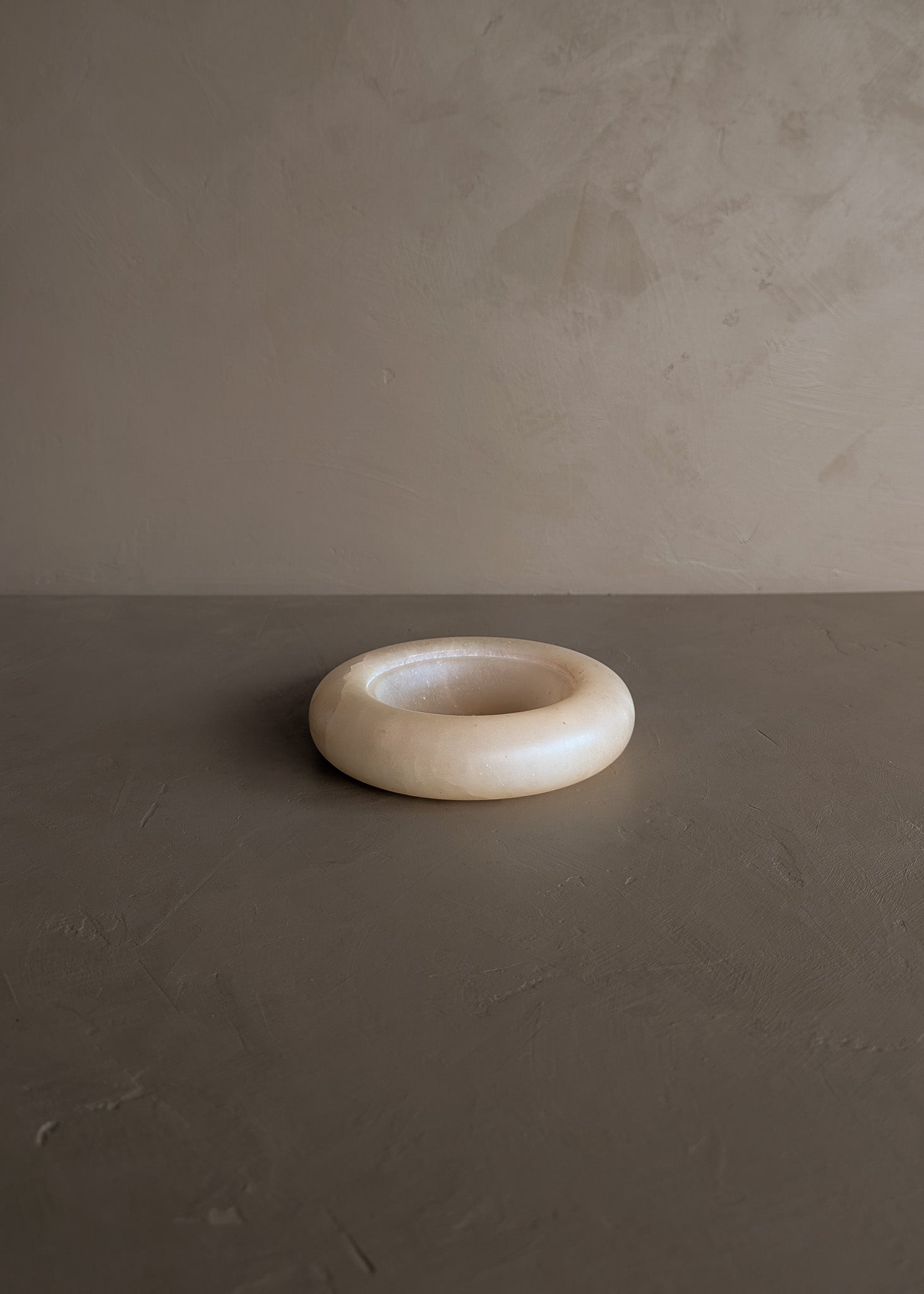 Unique Vintage Chunky Edge Round Alabaster Catchall Bowl Dish