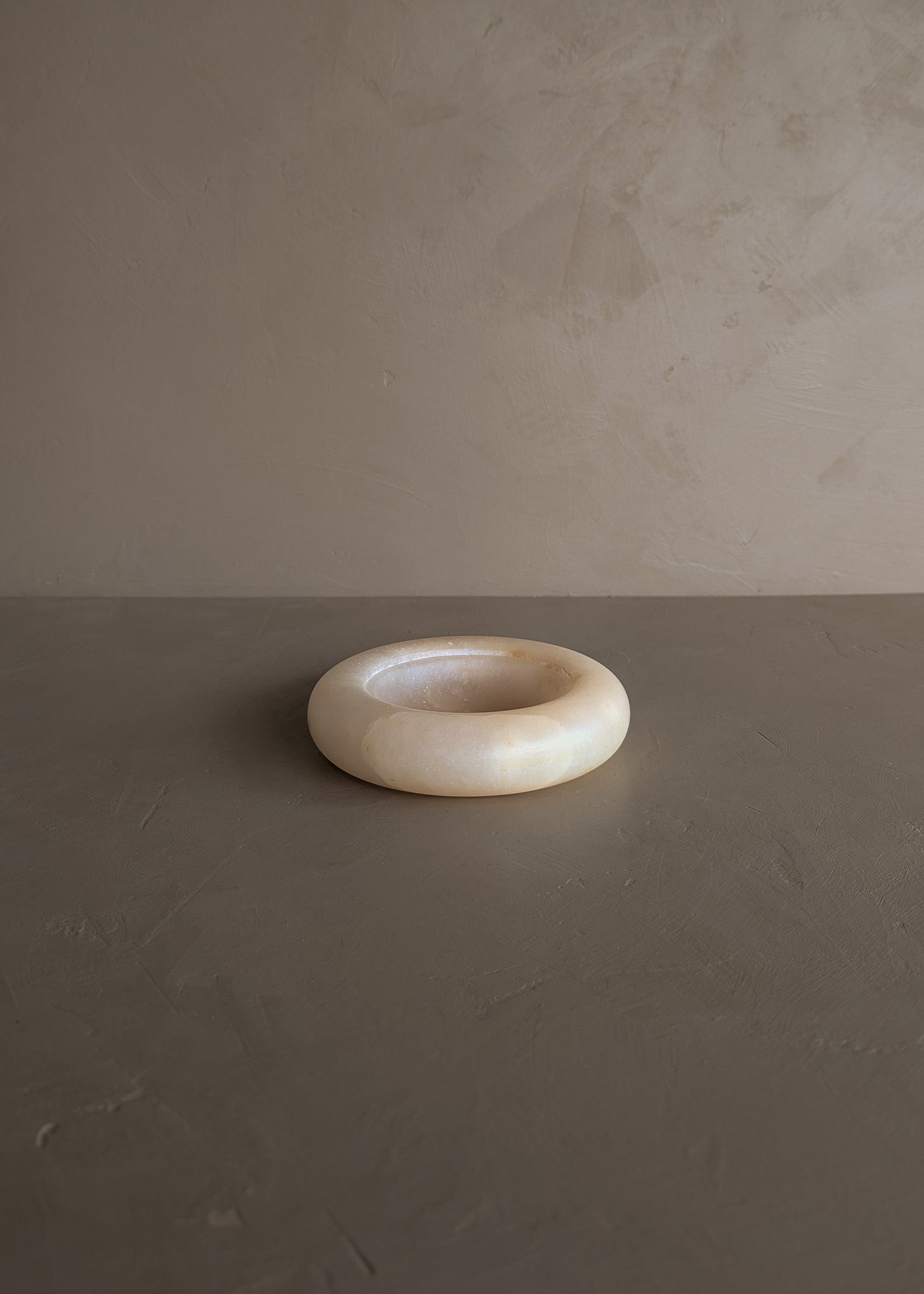 Unique Vintage Chunky Edge Round Alabaster Catchall Bowl Dish