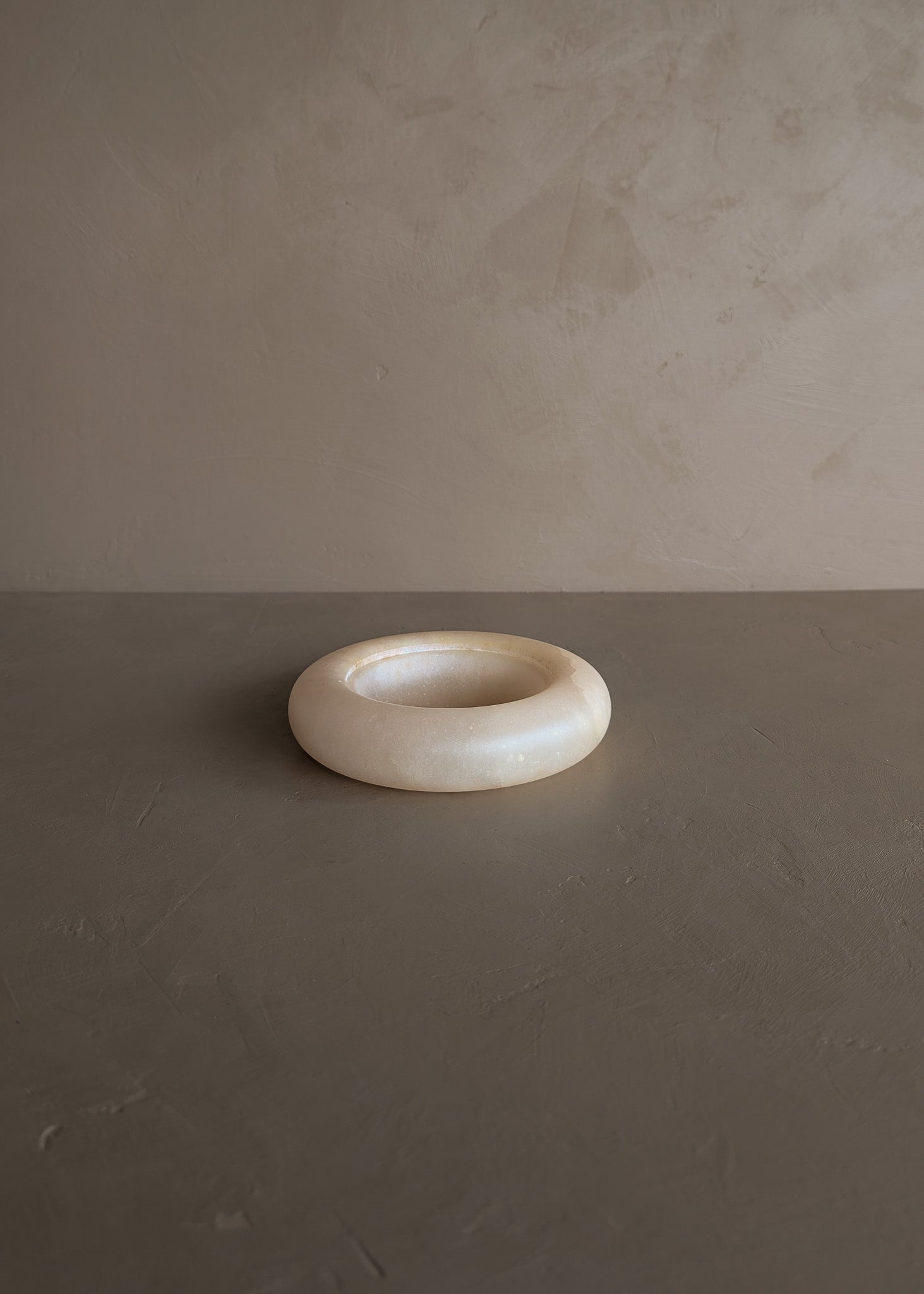 Unique Vintage Chunky Edge Round Alabaster Catchall Bowl Dish