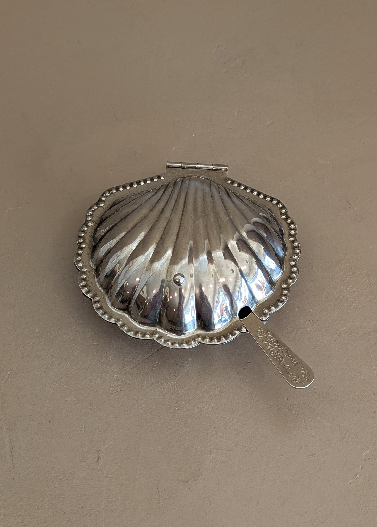 Vintage Silver-Plated Scallop Butter Dish with Glass Insert and Butter Knife