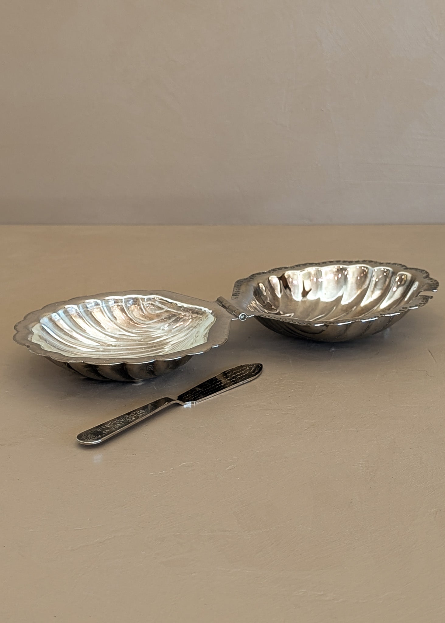 Vintage Silver-Plated Scallop Butter Dish with Glass Insert and Butter Knife