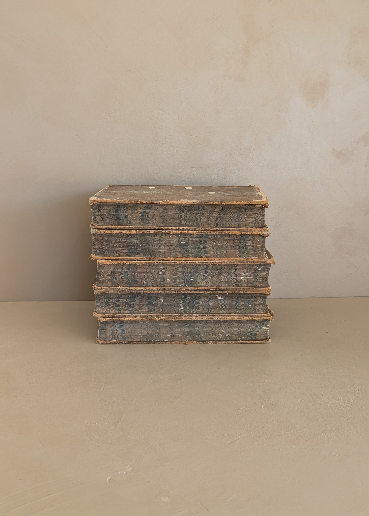 Set of 5 Leather-Bound "The Dramatic Works of William Shakspeare" Books with Plates from the 1850s
