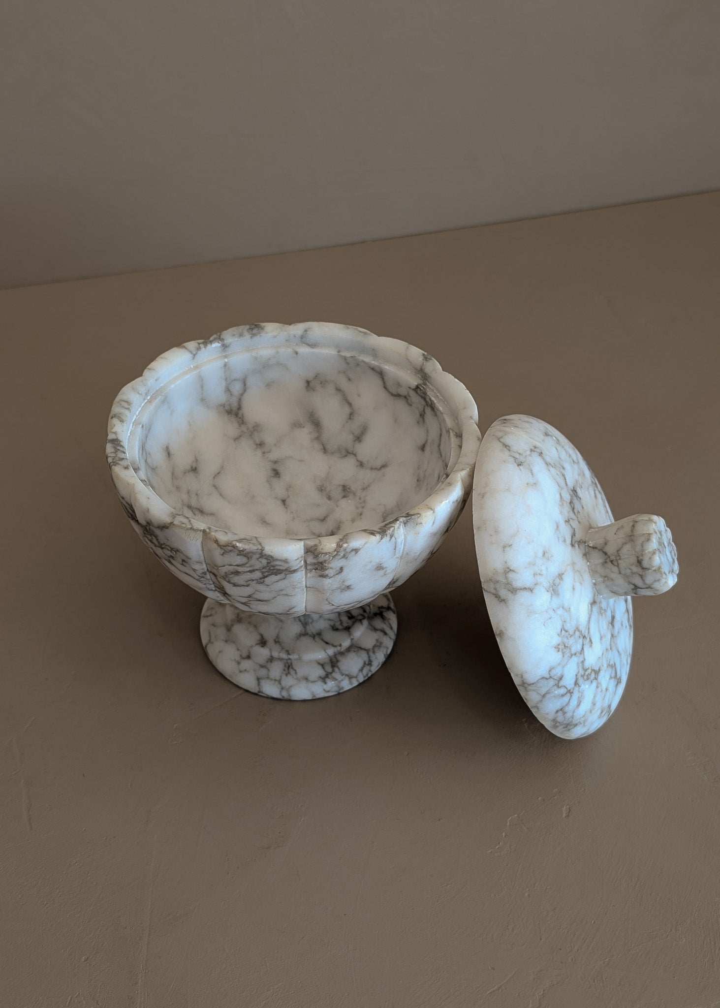 Heavily Veined Vintage Italian Alabaster Lidded Dish with Hand-Carved Detailing
