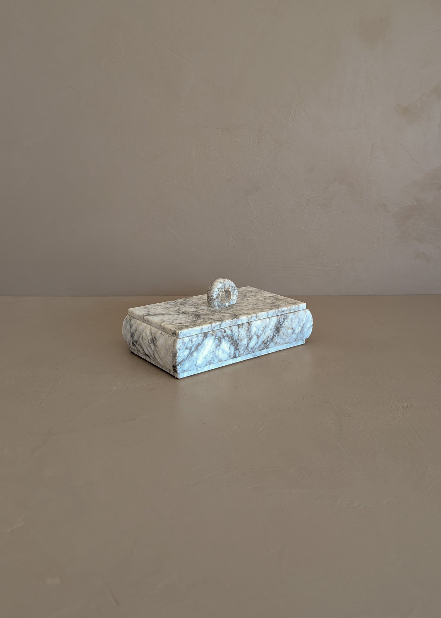 Heavily Veined Vintage Italian Alabaster Lidded Box with Hand-Carved Detailing