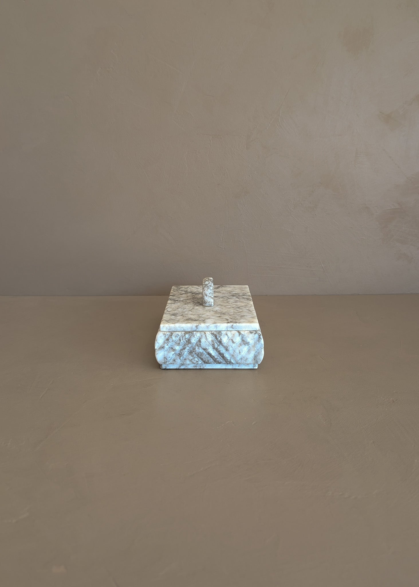 Heavily Veined Vintage Italian Alabaster Lidded Box with Hand-Carved Detailing
