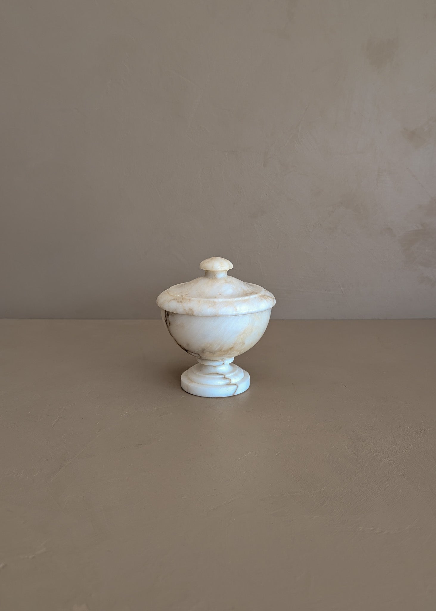 Vintage Italian Creamy Alabaster Lidded Dish