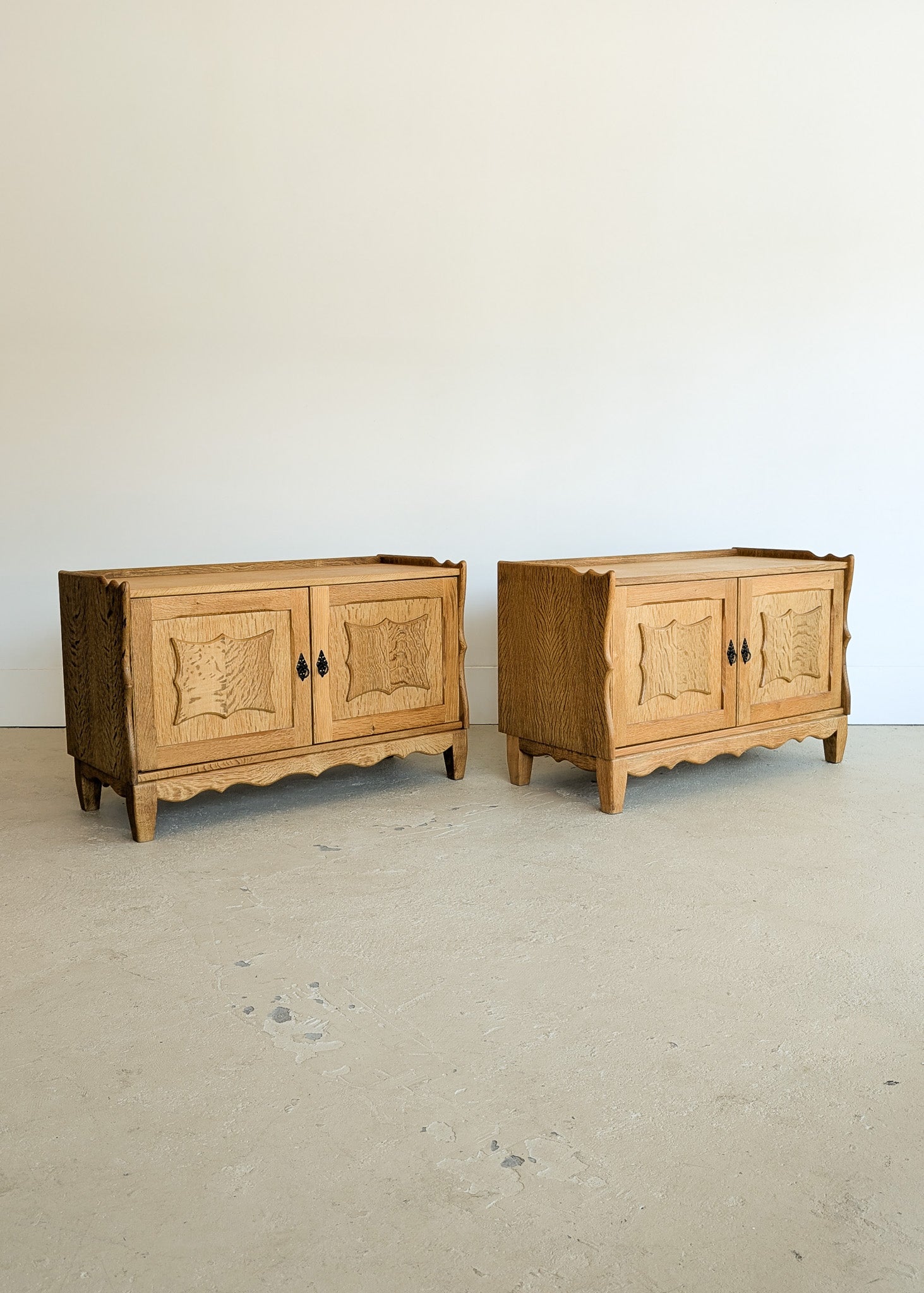 Pair of Vintage Danish Henning Kjærnulf for JK Møbler Quartersawn White Oak Cabinets/Large Nightstands