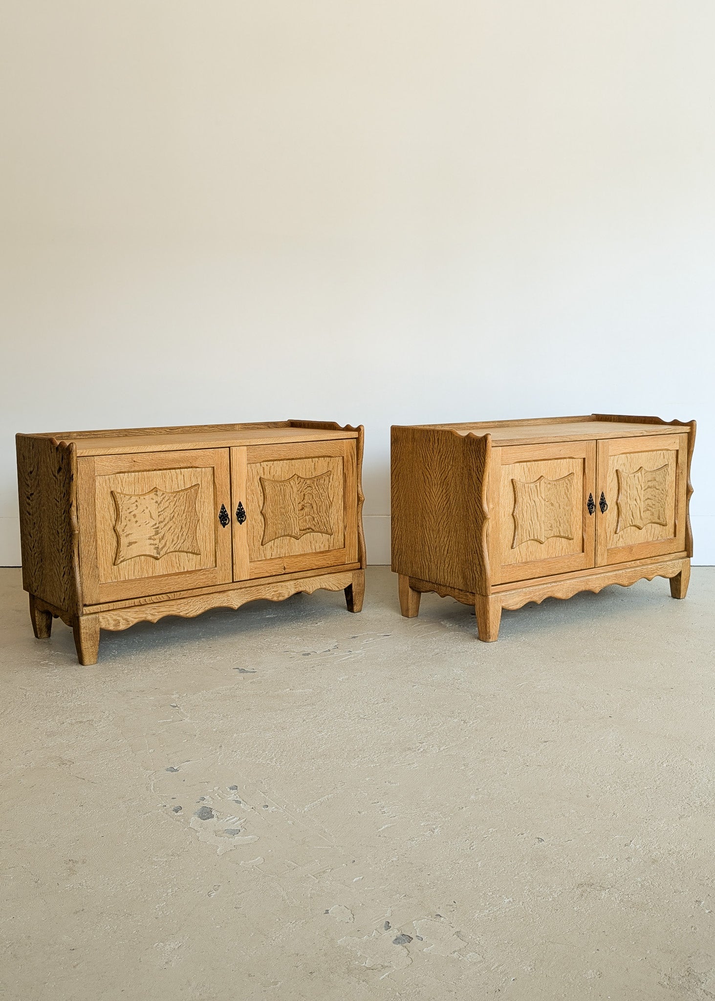 Pair of Vintage Danish Henning Kjærnulf for JK Møbler Quartersawn White Oak Cabinets/Large Nightstands