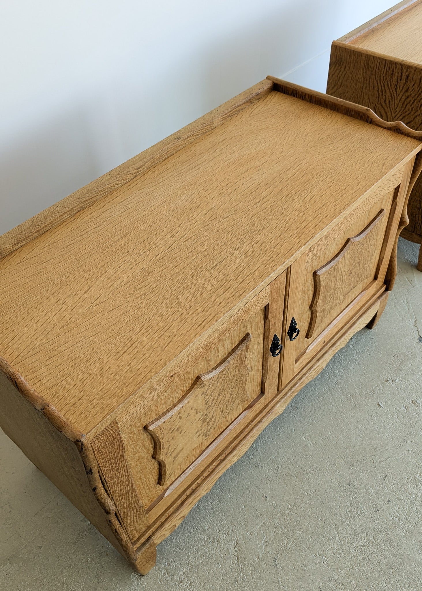 Pair of Vintage Danish Henning Kjærnulf for JK Møbler Quartersawn White Oak Cabinets/Large Nightstands