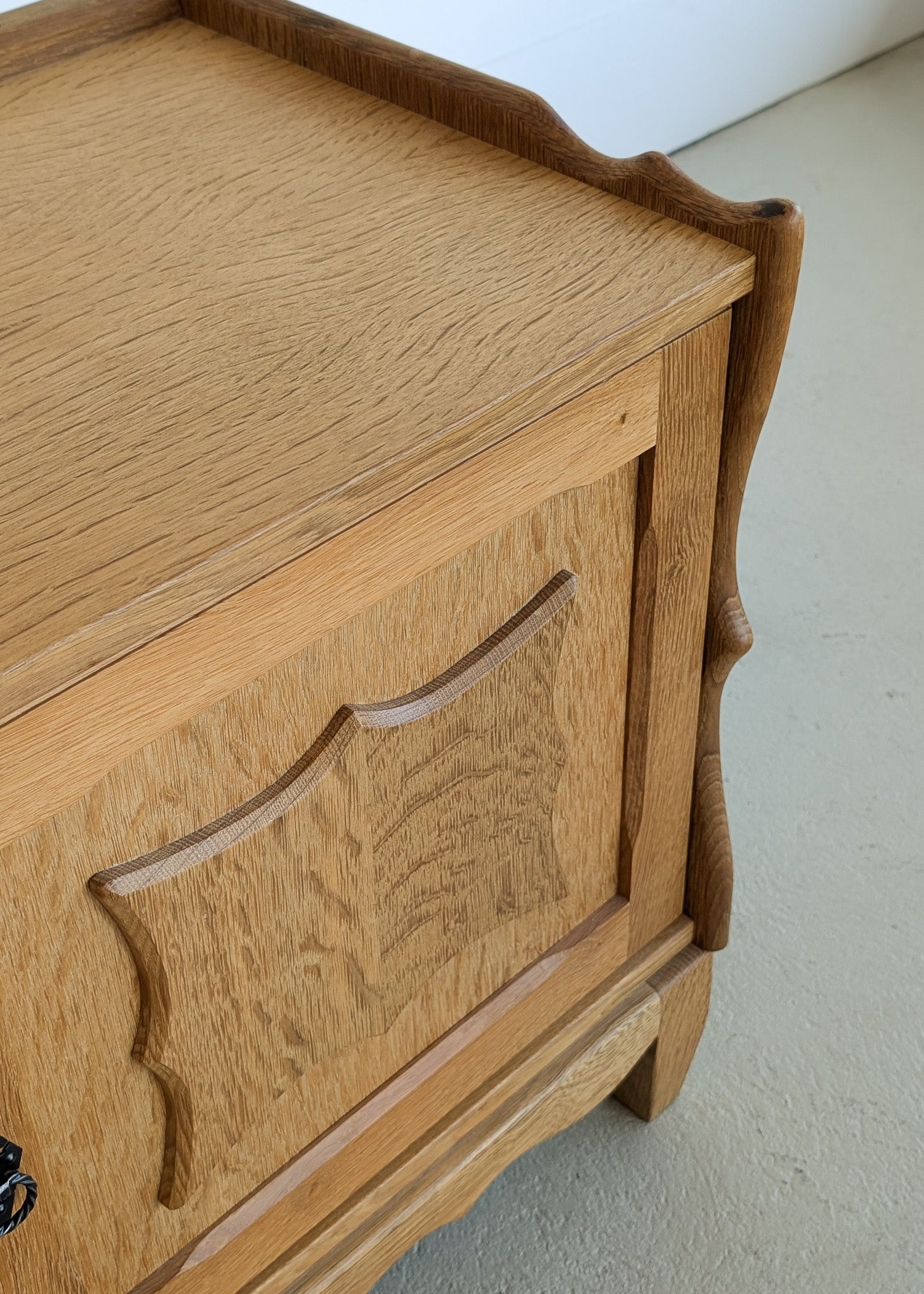 Pair of Vintage Danish Henning Kjærnulf for JK Møbler Quartersawn White Oak Cabinets/Large Nightstands