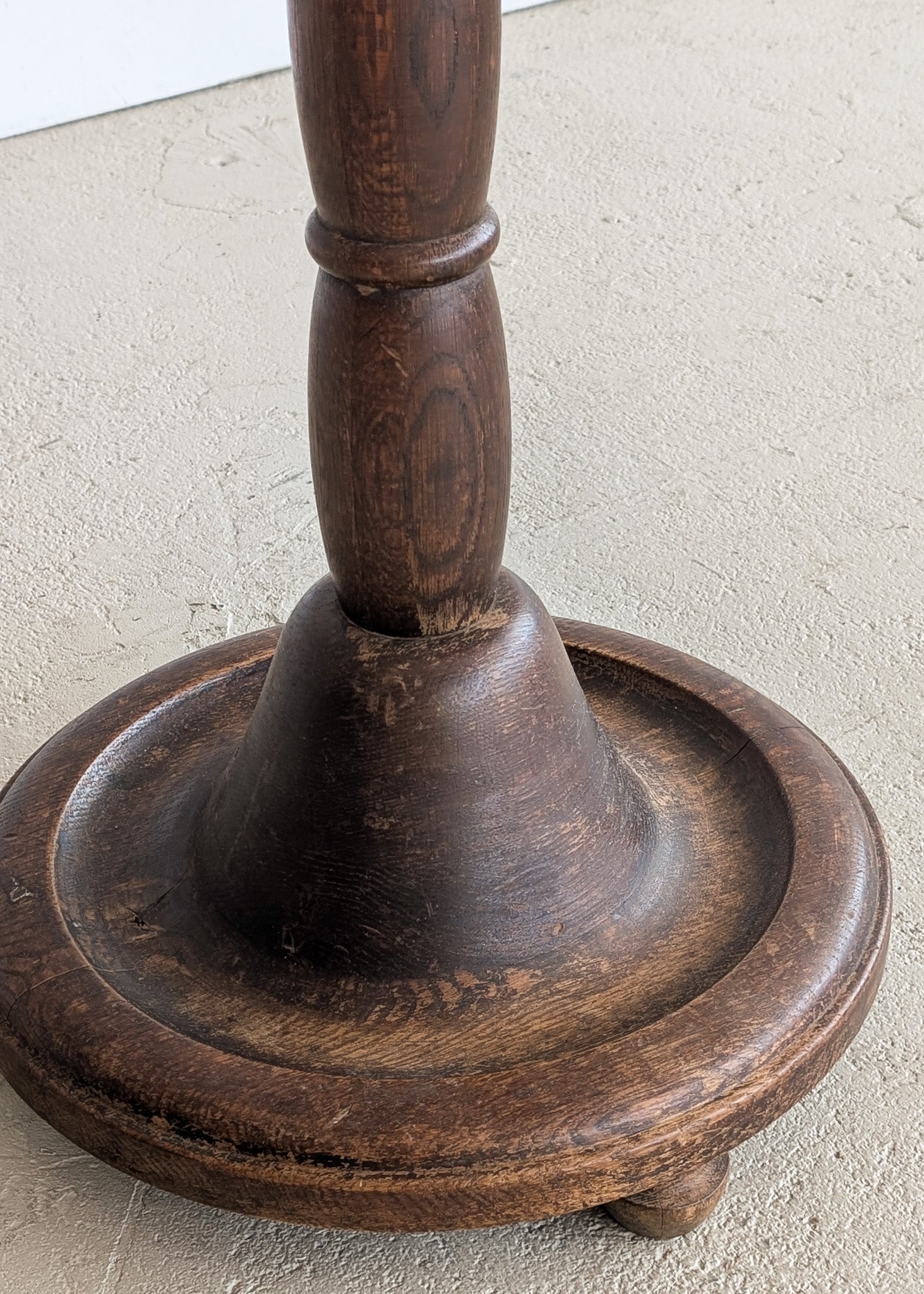 Six-Foot-Tall Antique European Charles Dudouyt-Style Wooden Oak Two-Light Spindle Floor Lamp with Bell-Shaped Base and Ball Feet