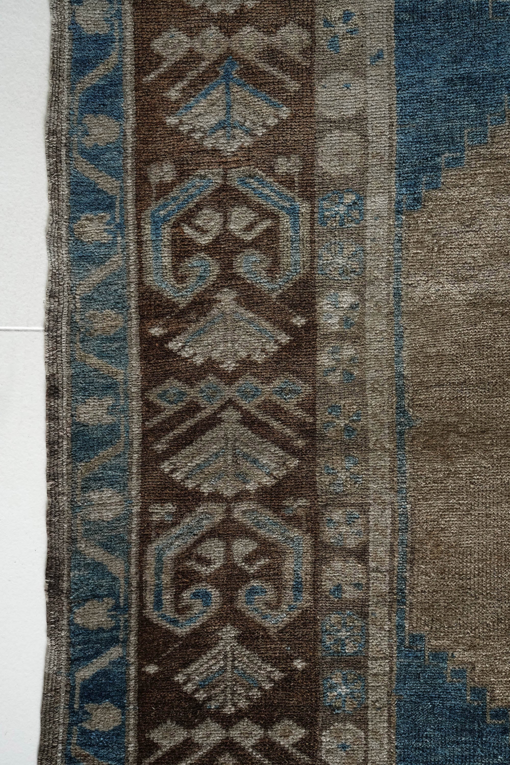 District Loom 1940s Vintage Turkish Kars Scatter Rug 4'8" x 7'10"