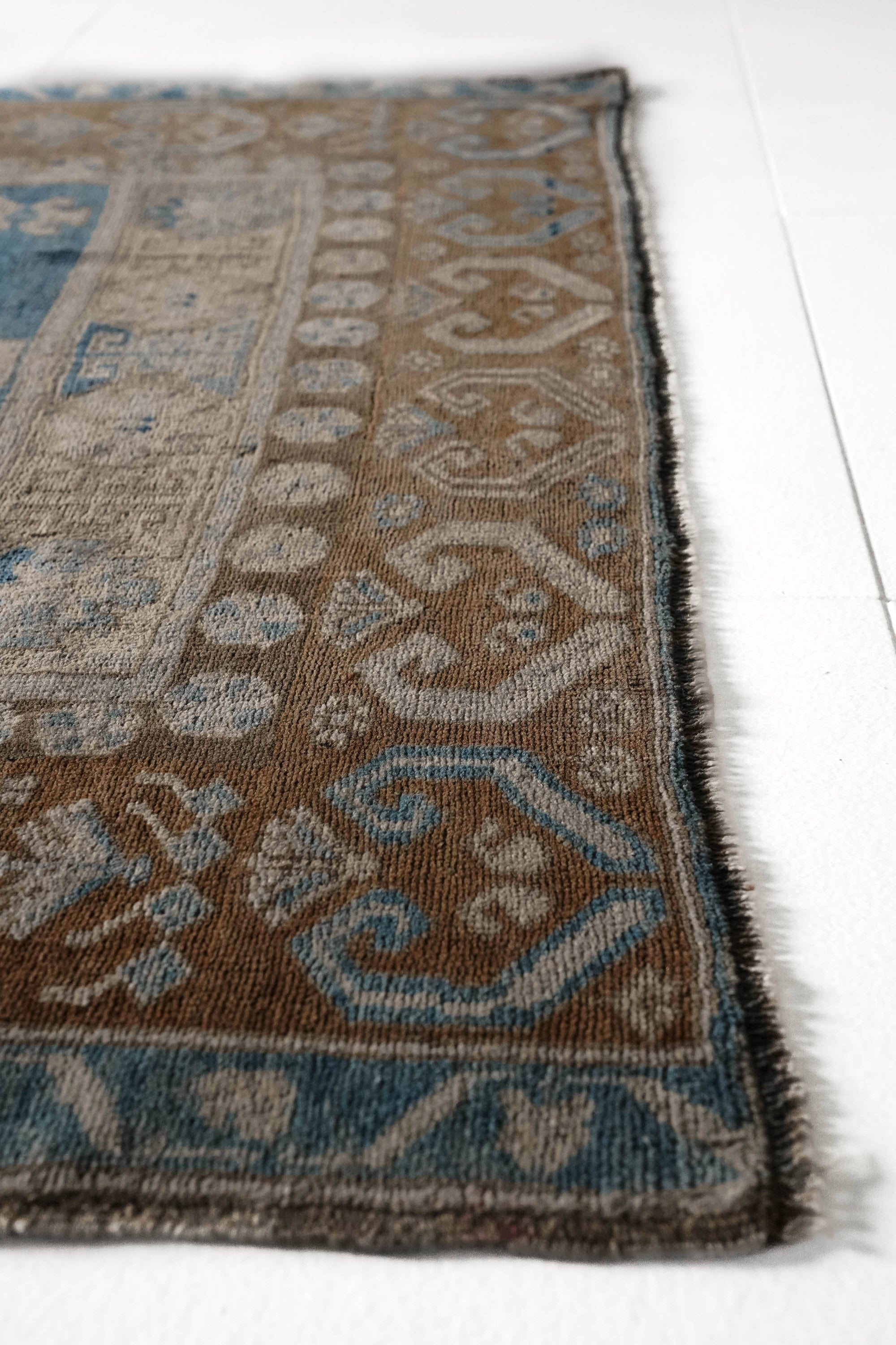 District Loom 1940s Vintage Turkish Kars Scatter Rug 4'8" x 7'10"