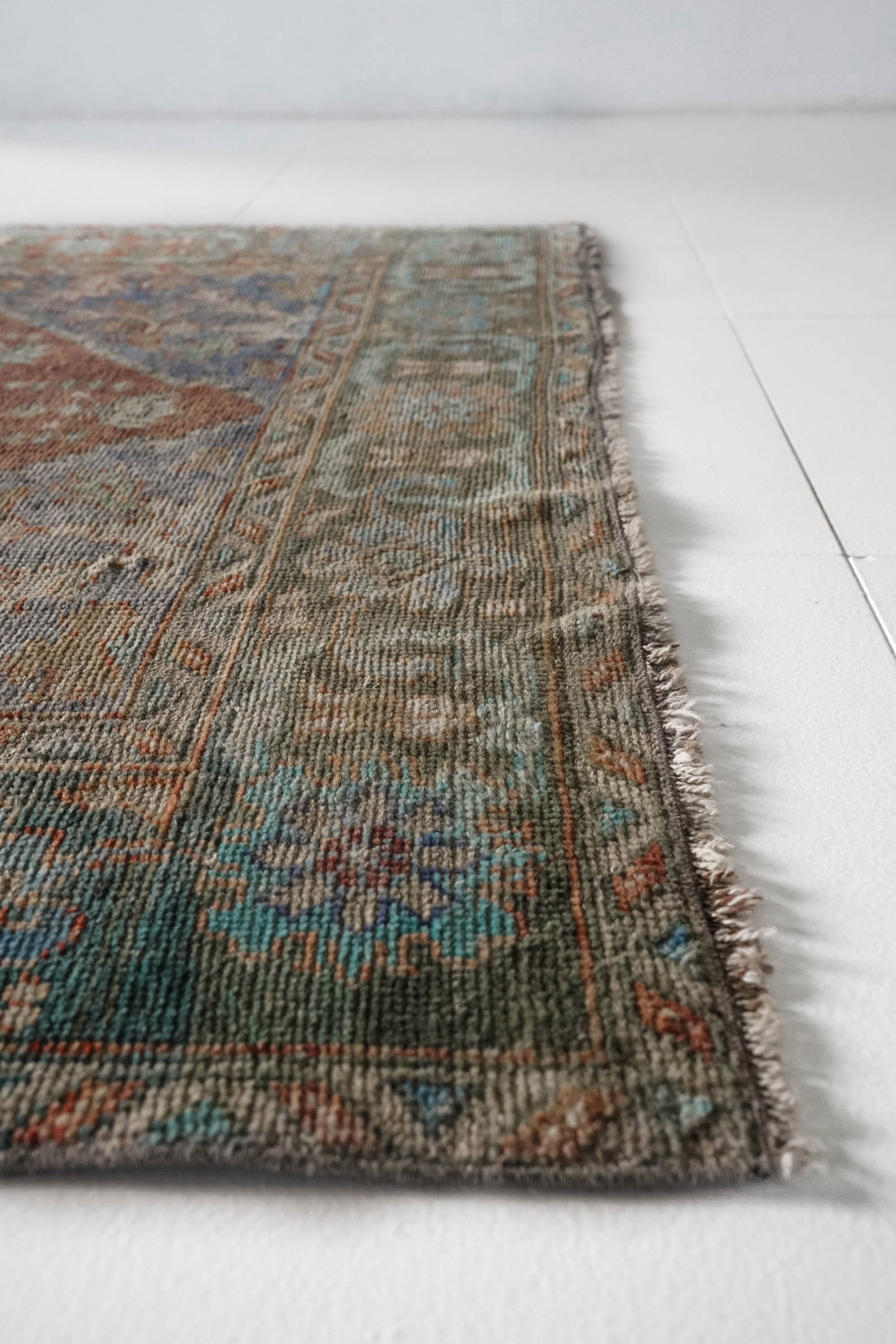 District Loom 1950s Vintage Turkish Anatolian Scatter Rug 5'3" x 8'3"